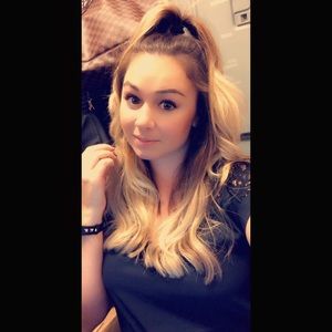 Meet your Posher, Danielle